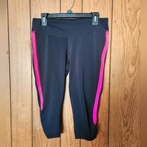 Black & Pink Reebok Capri Leggings Size L